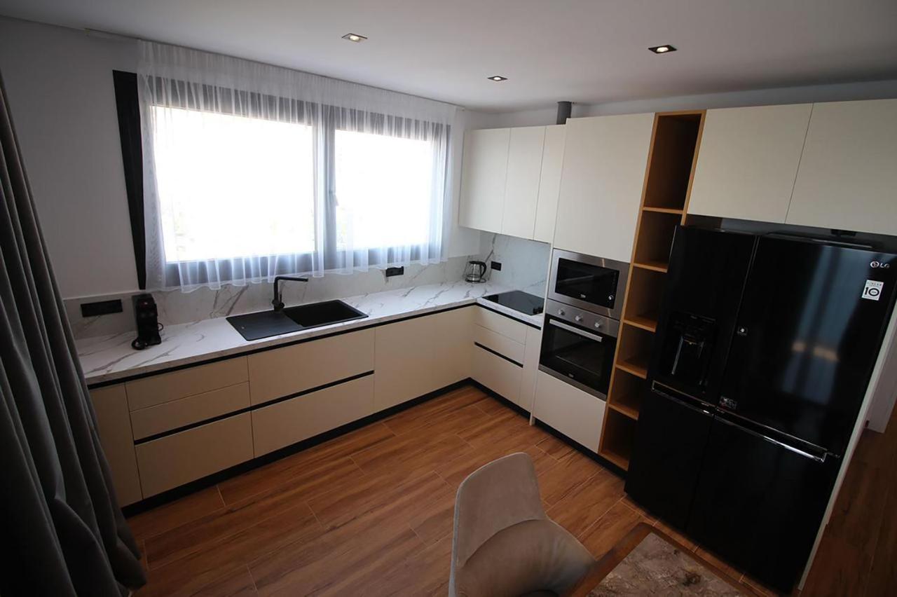 "The View" Luxury Apartments Sarandë Esterno foto